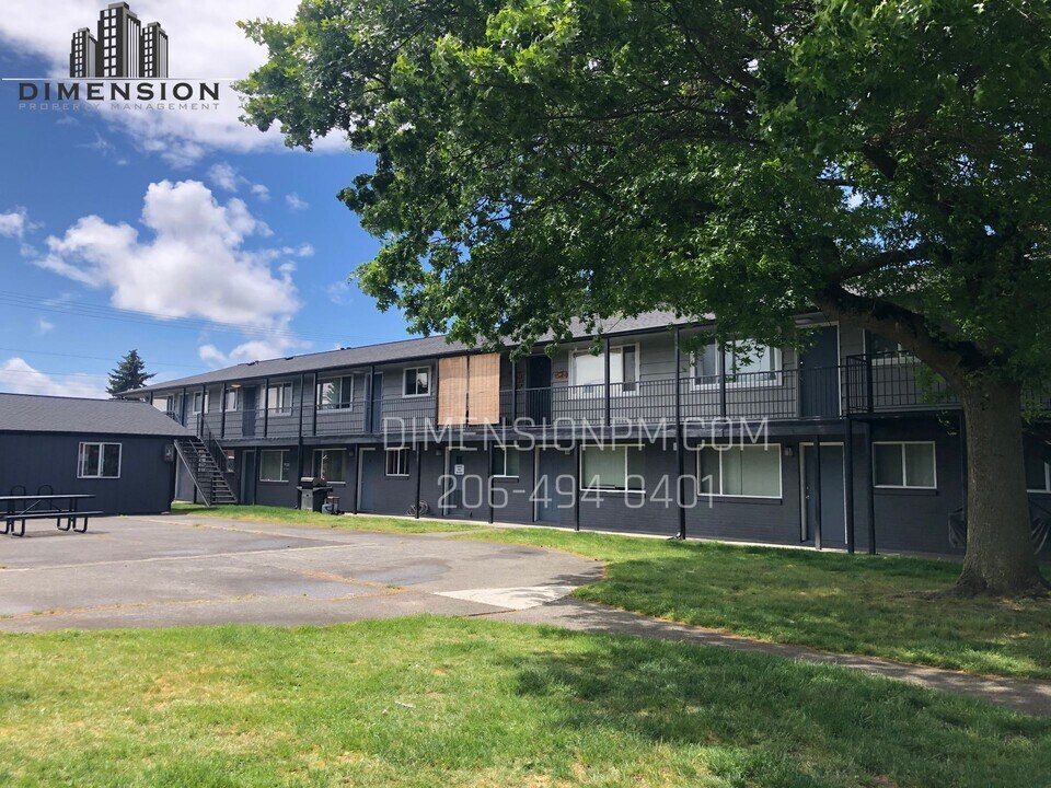 Bridgewood Estates Apartments in Lakewood, WA - Building Photo