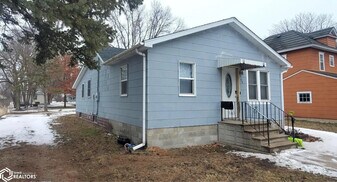 35 5th Ave NE in Titonka, IA - Building Photo