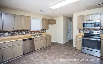 4701 Country Club Dr in Midland, TX - Building Photo - Building Photo