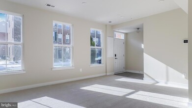 10904 Clerkenwell Alley in Waldorf, MD - Building Photo - Building Photo