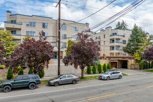 Watermarke Apartments in Seattle, WA - Building Photo