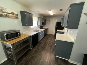 5802 Mt Tabor Rd in Greenwood, FL - Building Photo - Building Photo