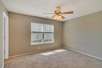 19 Bushwood Dr in Savannah, GA - Building Photo - Building Photo