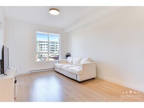 19953-19976 76 Ave in Langley, BC - Building Photo - Building Photo