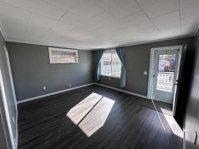 2110 7th St in Bremerton, WA - Building Photo - Building Photo