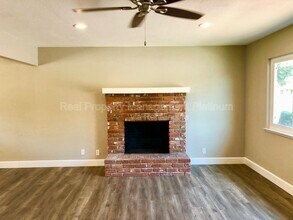 3653 N Shirley Ave in Fresno, CA - Building Photo - Building Photo