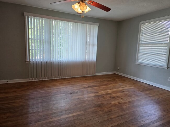 1265 Donald St in Jacksonville, FL - Building Photo - Building Photo