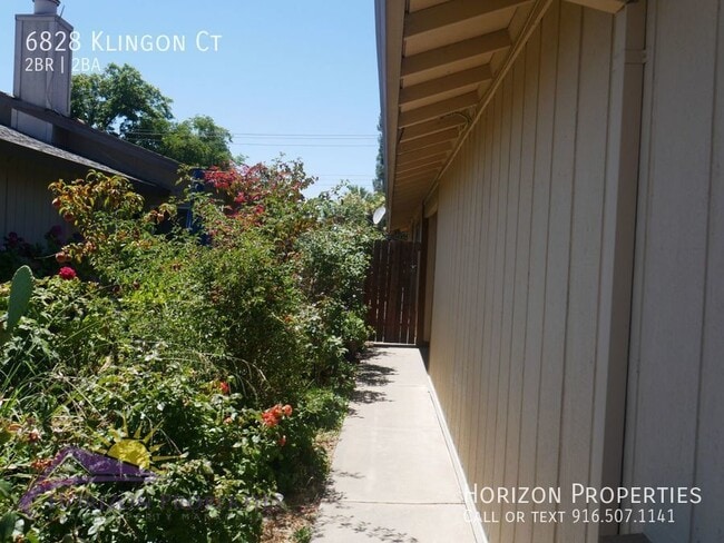 6828 Klingon Ct in Sacramento, CA - Building Photo - Building Photo