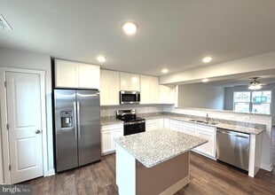 148 Olga Dr in Martinsburg, WV - Building Photo - Building Photo