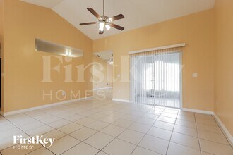 471 Firestone St NE in Palm Bay, FL - Foto de edificio - Building Photo