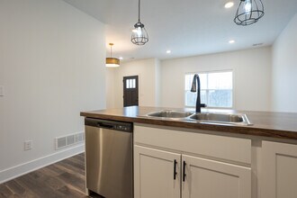 The Vue at Rivertown Park Townhomes in Wyoming, MI - Building Photo - Interior Photo