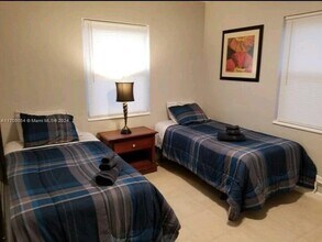 2023 Funston St-Unit -B in Hollywood, FL - Building Photo - Building Photo