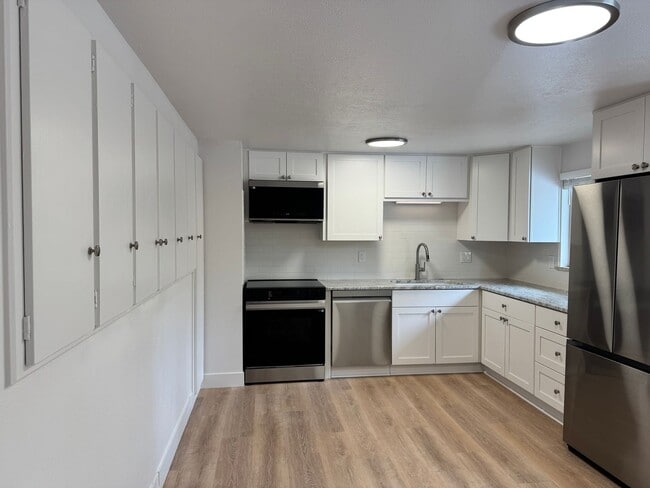 property at 1505 Linden Ave
