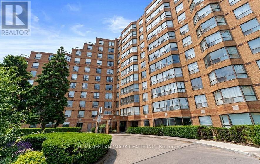 6 Humberline Dr in Toronto, ON - Building Photo