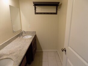 5114 Wall Ave in Richmond, CA - Building Photo - Building Photo