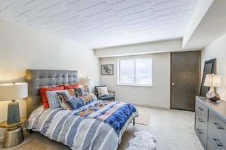 Bryn Mawr in Pittsburgh, PA - Foto de edificio - Building Photo