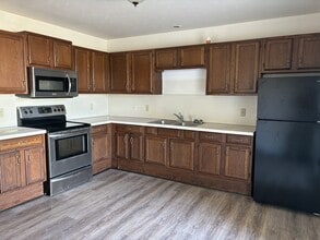 5 W 48th St in Holland, MI - Building Photo - Building Photo