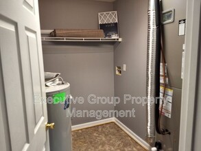 110 Hurstfield Dr in Radcliff, KY - Building Photo - Building Photo