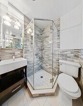 240 E 29th St in New York, NY - Foto de edificio - Building Photo