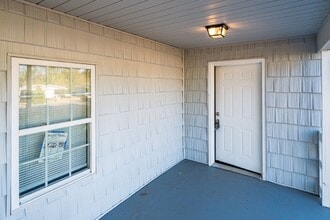 1015 14th Ave N in Bessemer, AL - Foto de edificio - Building Photo