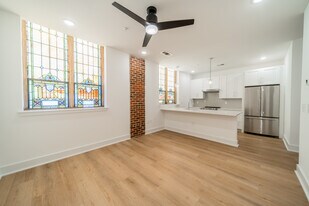 201 Grandin Rd, Unit 12 in Charlotte, NC - Building Photo