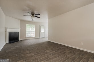 10625 Tara Village Way in Jonesboro, GA - Building Photo - Building Photo