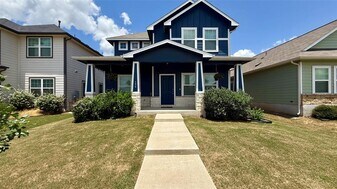 156 Zion Dr in Niederwald, TX - Building Photo