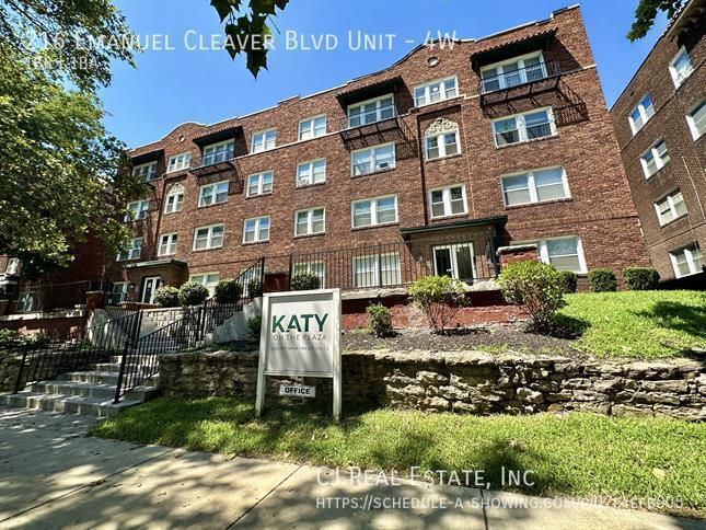 property at 216 Emanuel Cleaver II Blvd.