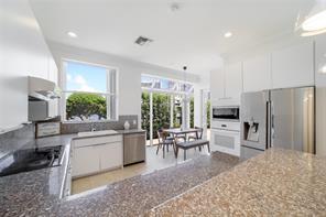 3617 NE 208th St in Aventura, FL - Building Photo