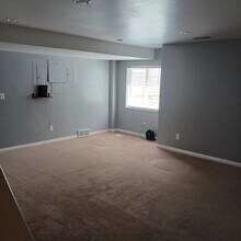 11769 S Grandville Ave in South Jordan, UT - Building Photo - Building Photo