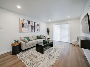 40305 Plymouth Rd in Plymouth, MI - Building Photo - Building Photo