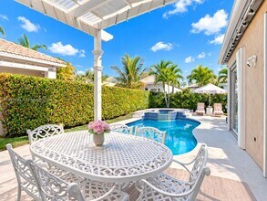 6928 NW 33rd St in Margate, FL - Building Photo - Building Photo