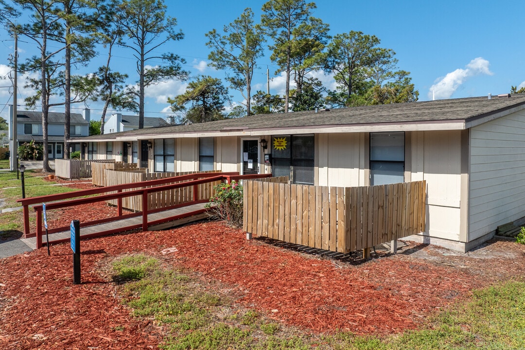 Driftwood in Atlantic Beach, FL - Building Photo