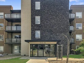 9124-9196 96 Ave in Grande Prairie, AB - Building Photo