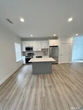 93 Boston Post Rd in Milford, CT - Building Photo - Building Photo