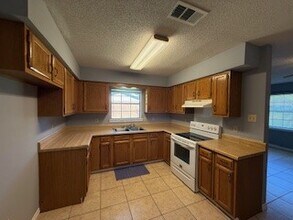 490 S 9th St in Ponchatoula, LA - Building Photo - Building Photo