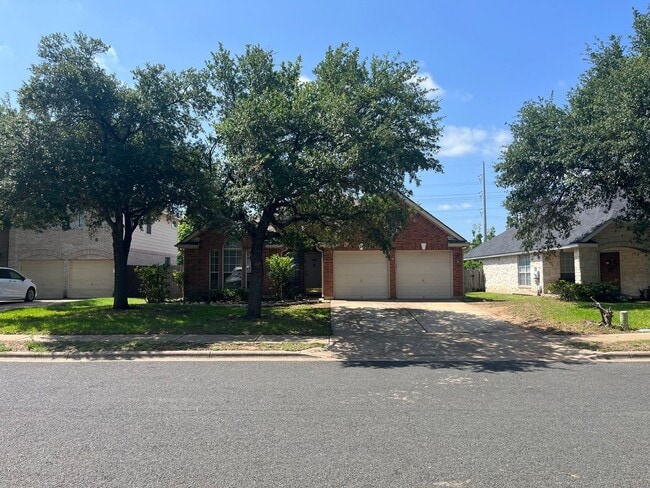 4319 S Summercrest Loop in Round Rock, TX - Building Photo - Building Photo
