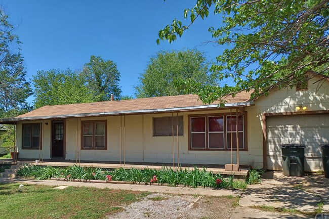 property at 3009 SE 18th St