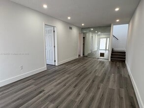 3368 NW 51st Terrace in Miami, FL - Building Photo - Building Photo