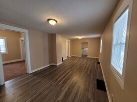 905 25th St in Des Moines, IA - Building Photo