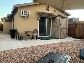 7860 1/2 Calobar Ave in Whittier, CA - Building Photo