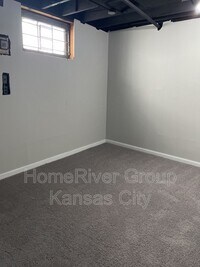 3049 Everett Ave photo'