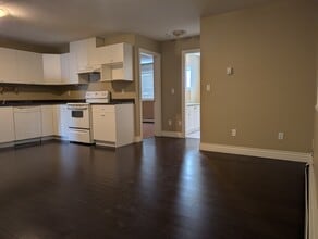 33495 Abercrombie Pl in Mission, BC - Building Photo - Building Photo