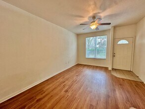 3543 SW 30th Way in Gainesville, FL - Building Photo - Building Photo