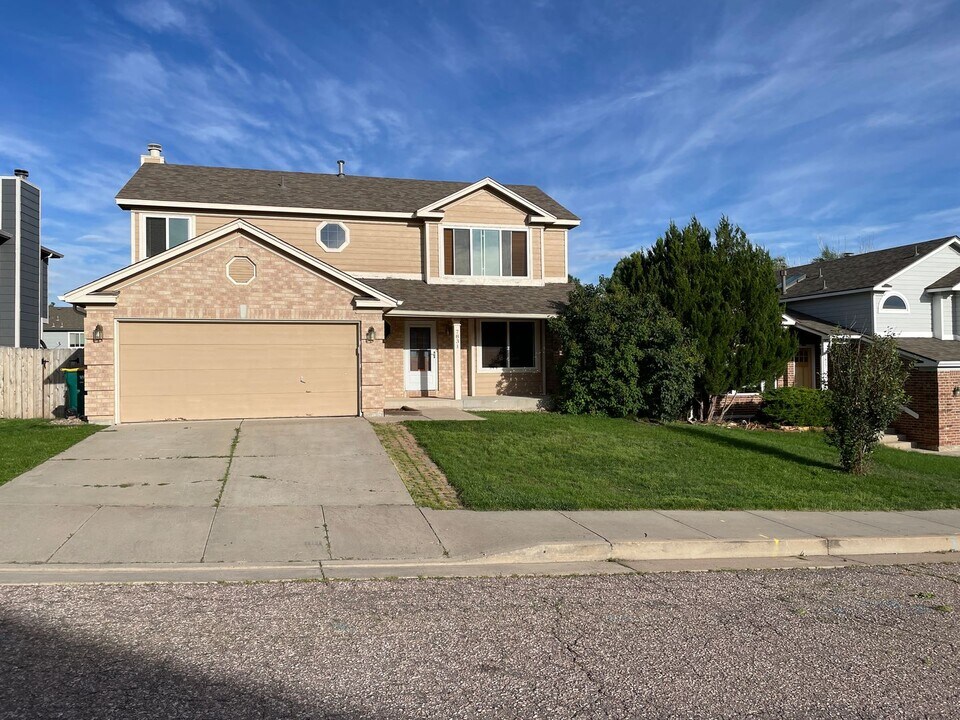 7831 Swiftrun Rd in Colorado Springs, CO - Foto de edificio