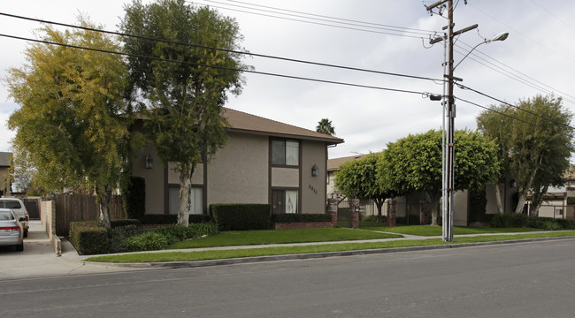 Kingman Avenue Apartments in Buena Park, CA - Building Photo - Building Photo