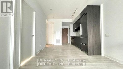 90 Queens Wharf Rd in Toronto, ON - Building Photo - Building Photo