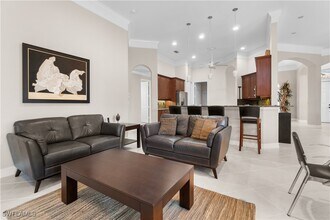 1478 Serenity Cir in Naples, FL - Foto de edificio - Building Photo
