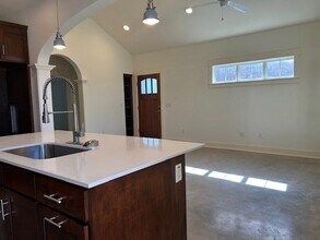 5515 Joe Sayers Ave in Austin, TX - Building Photo - Building Photo