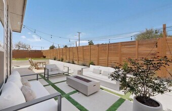 3889 Sam Cir, Unit 2506 in Dallas, TX - Foto de edificio - Building Photo